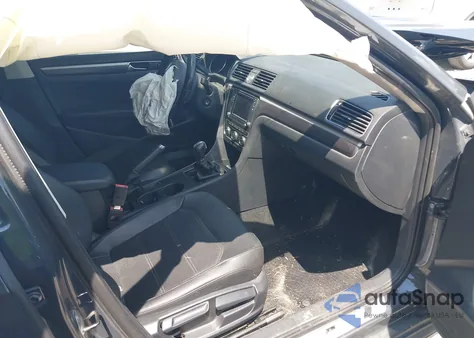 2017 Volkswagen Passat 1.8T R-Line from USA, damaged, VIN 1VWDT7A38HC070850